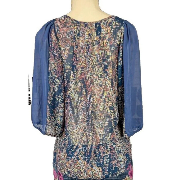 BCBGeneration S Blue Semi-Sheer Print Button Down Step-Hem 3/4 Sleeve Blouse - Picture 3 of 5